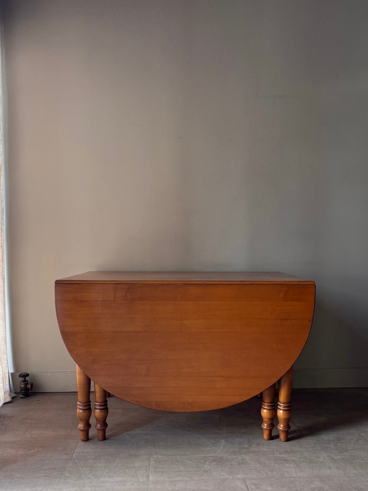 Maple drop leaf gate leg dining table with leaves