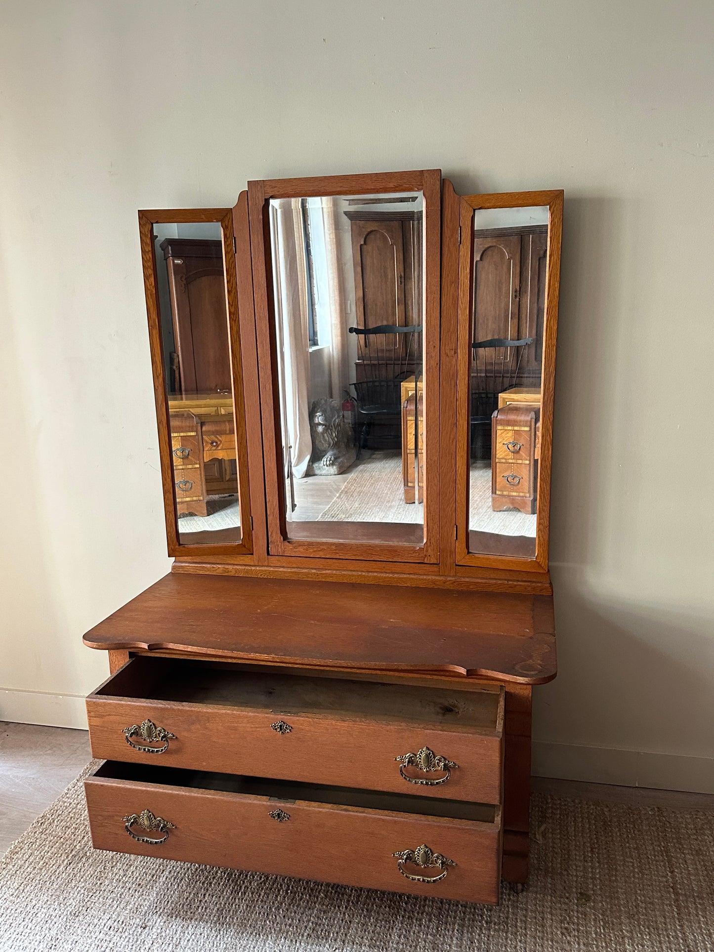 Oak Vanity with tri-fold mirror