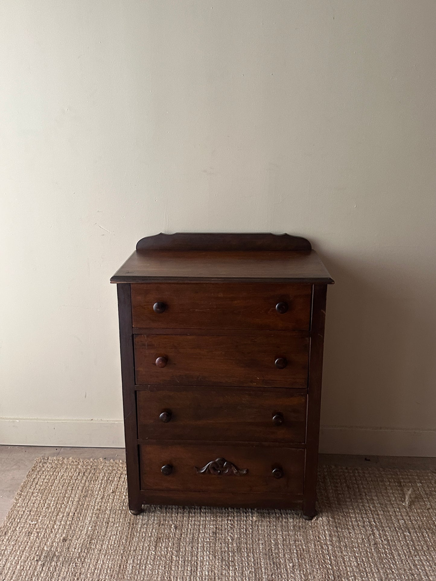 Small pine dresser