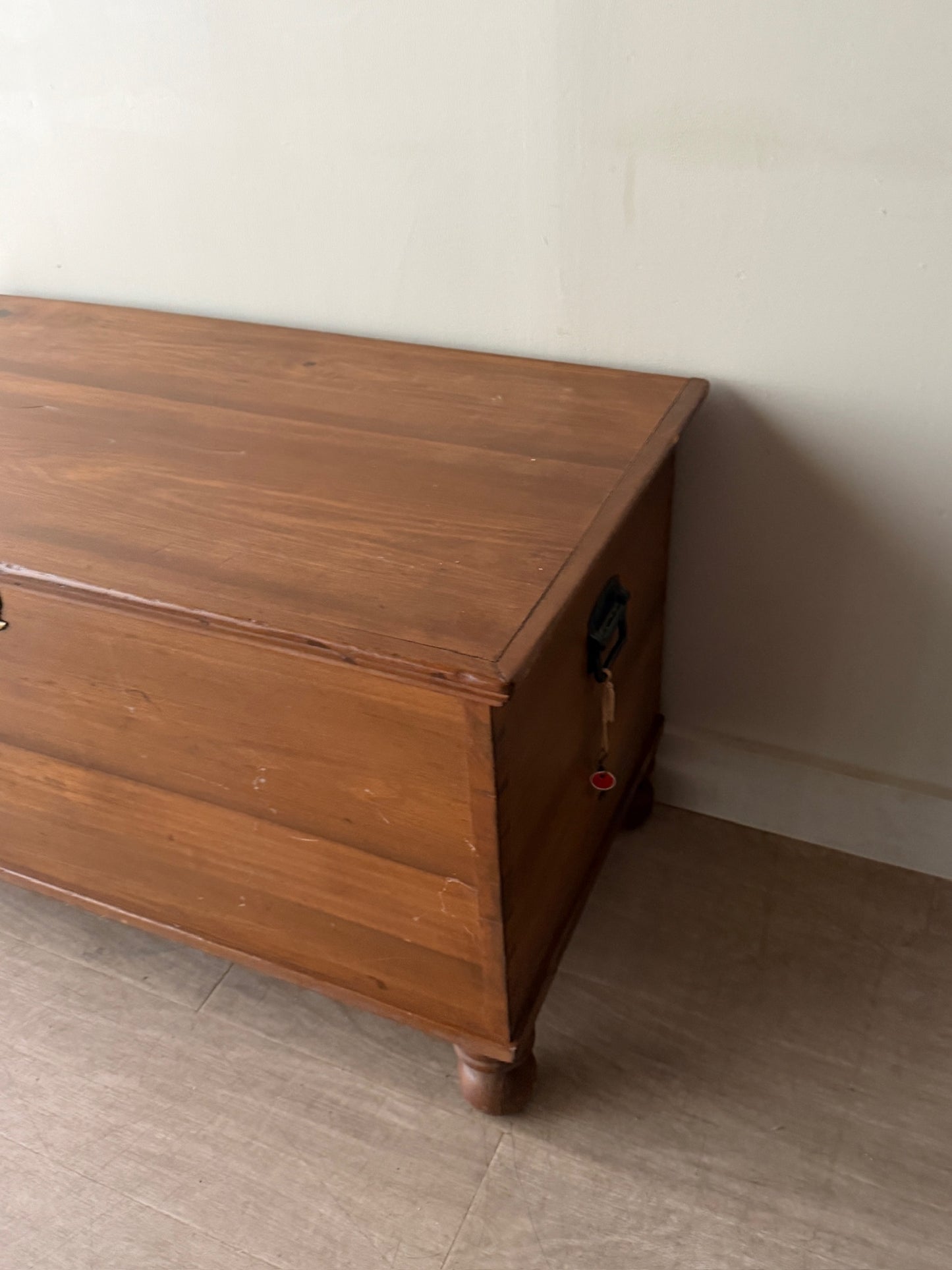 Pennsylvania Sheraton pine chest