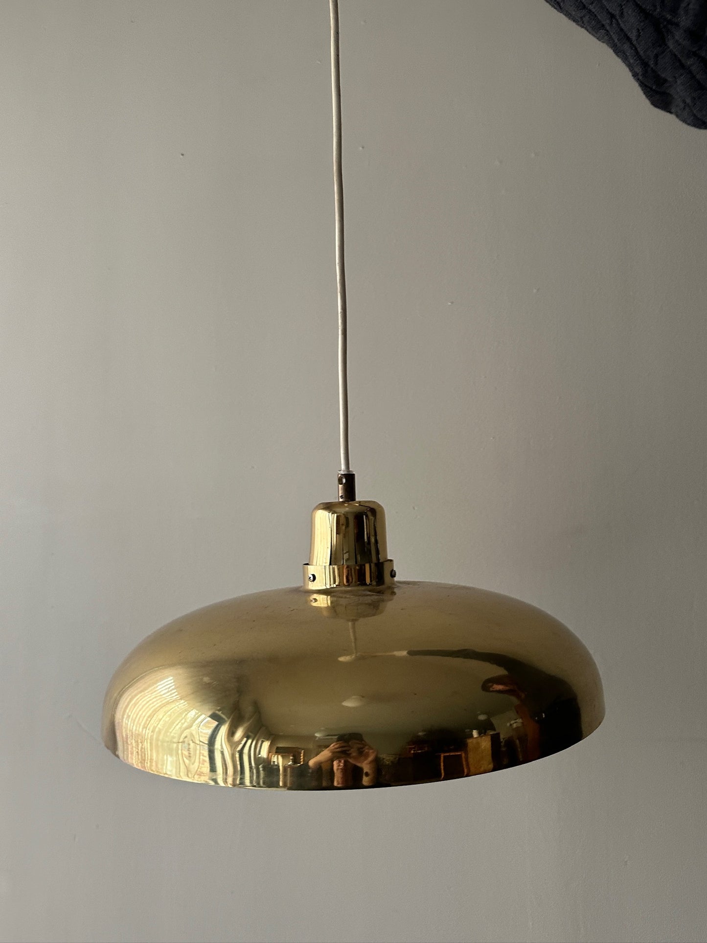 Jakobsson brass pendant light