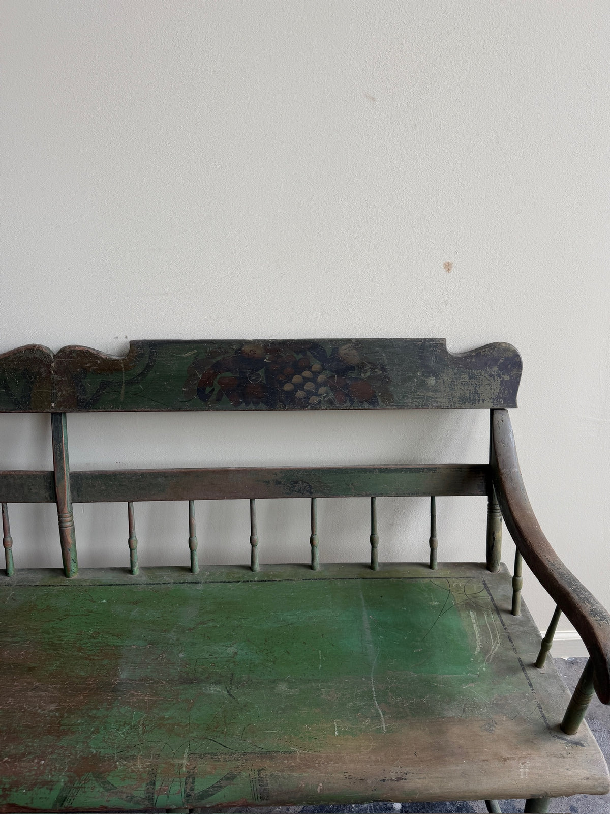 Pennsylvania green painted pine bench