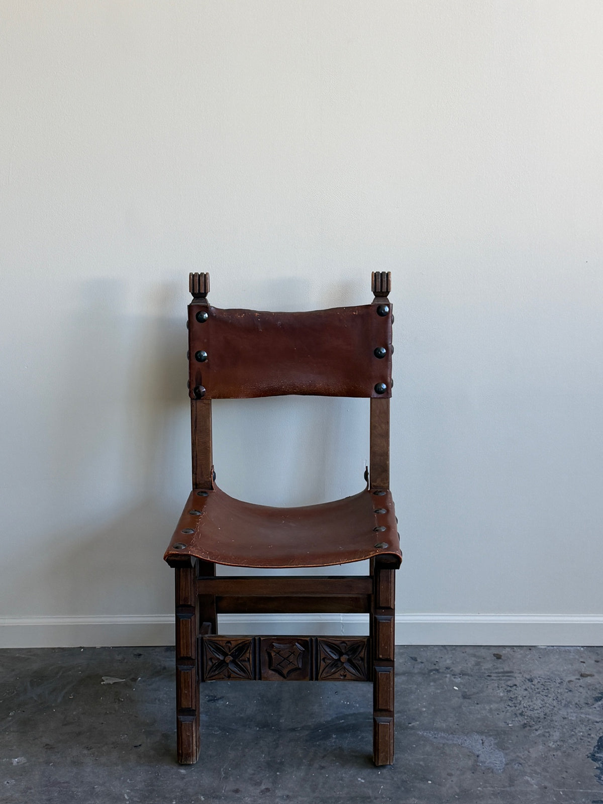 Navarro Argudo Oak and Leather dining chairs (sold individually)