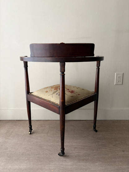 Victorian inlaid mahogany corner chair
