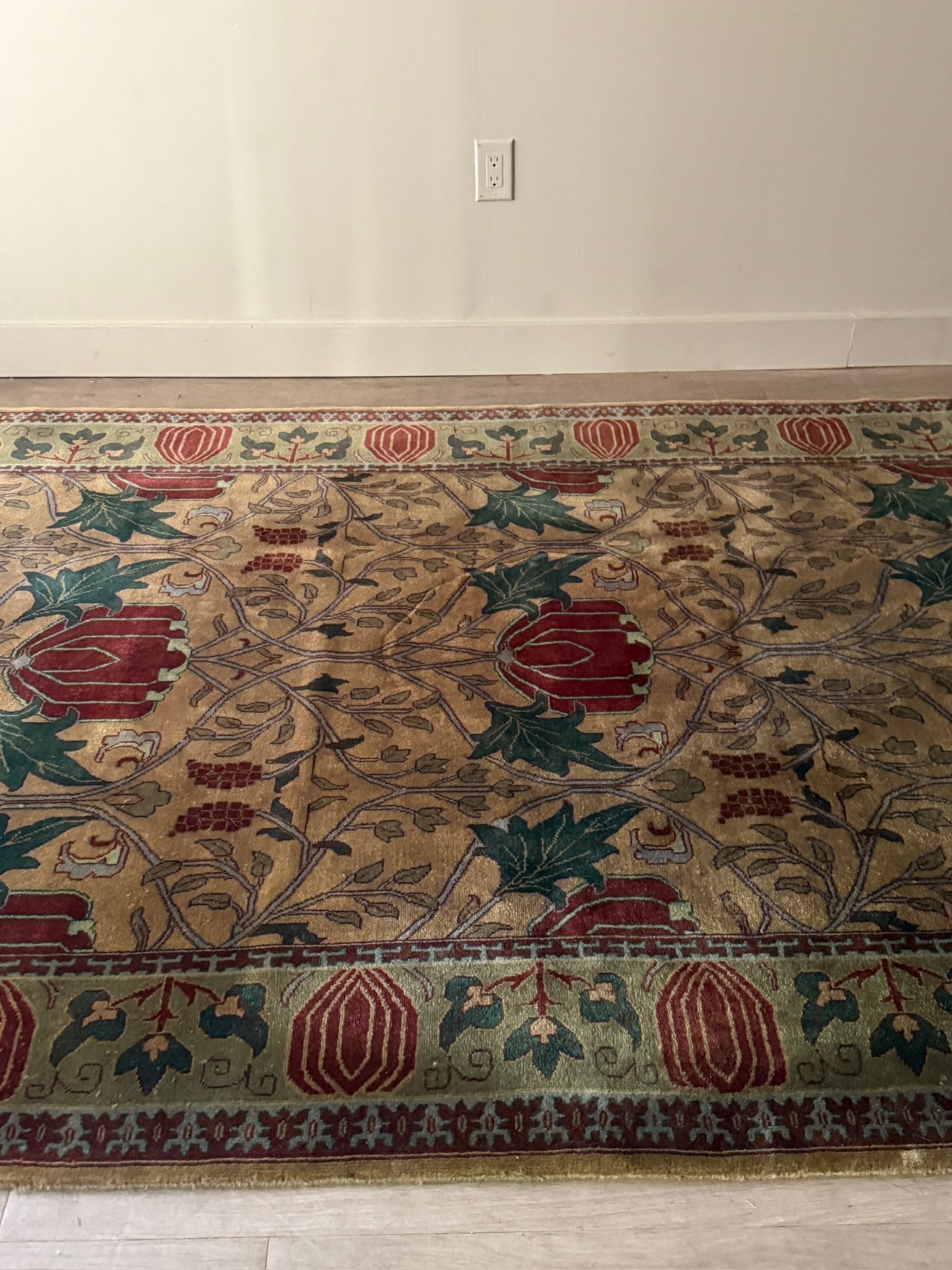 Northern Indian Arts & Crafts rug