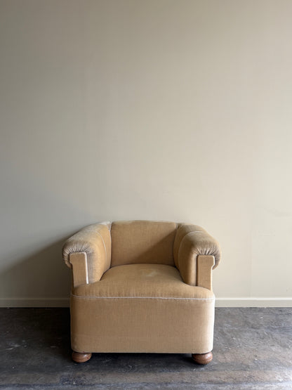 Dutch mohair lounge chair