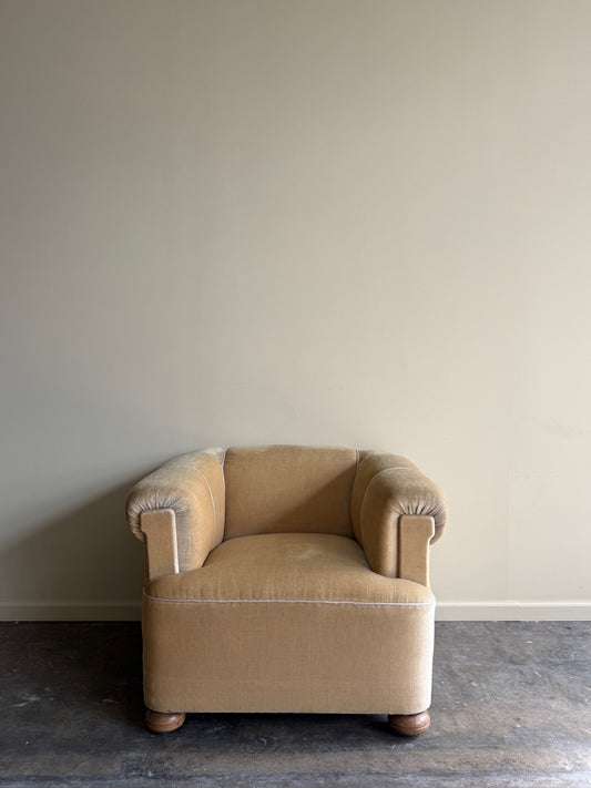 Dutch mohair lounge chair