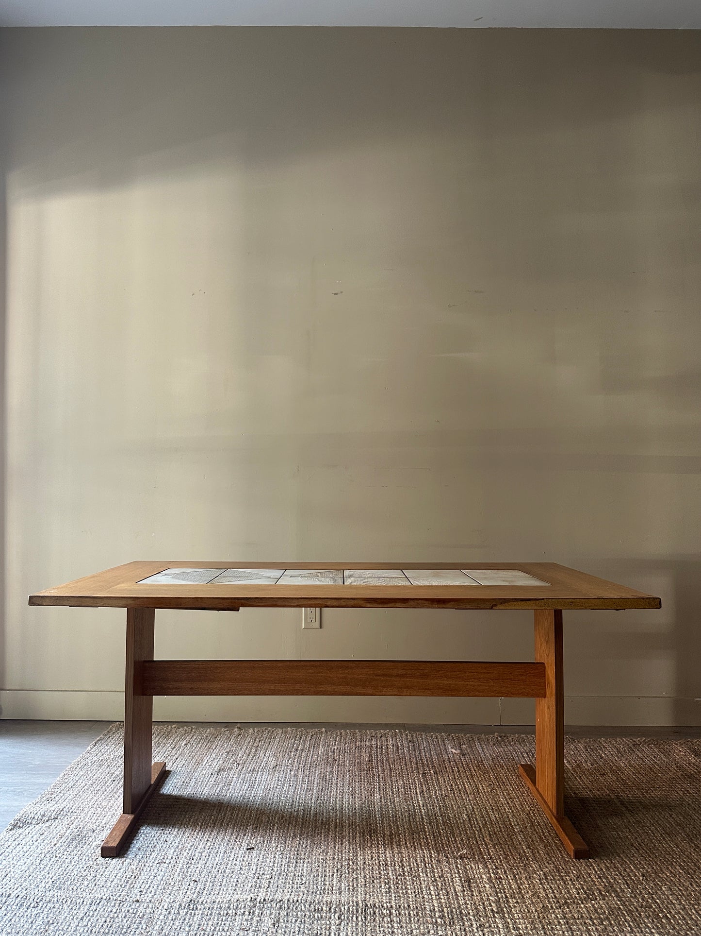Oak dining table w tile inlay