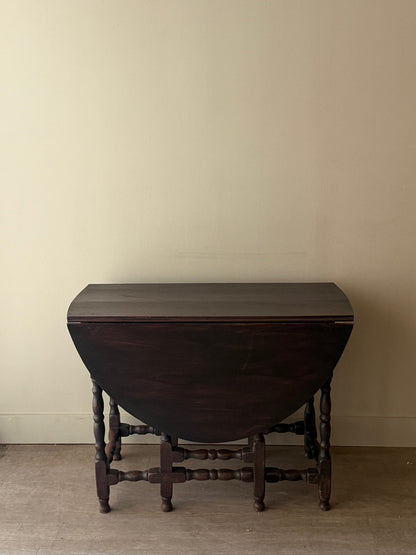 William & Mary oak gate leg table