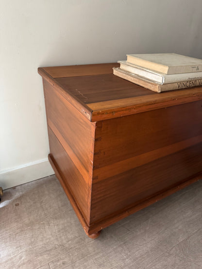 Pine Chest with Dovetailing