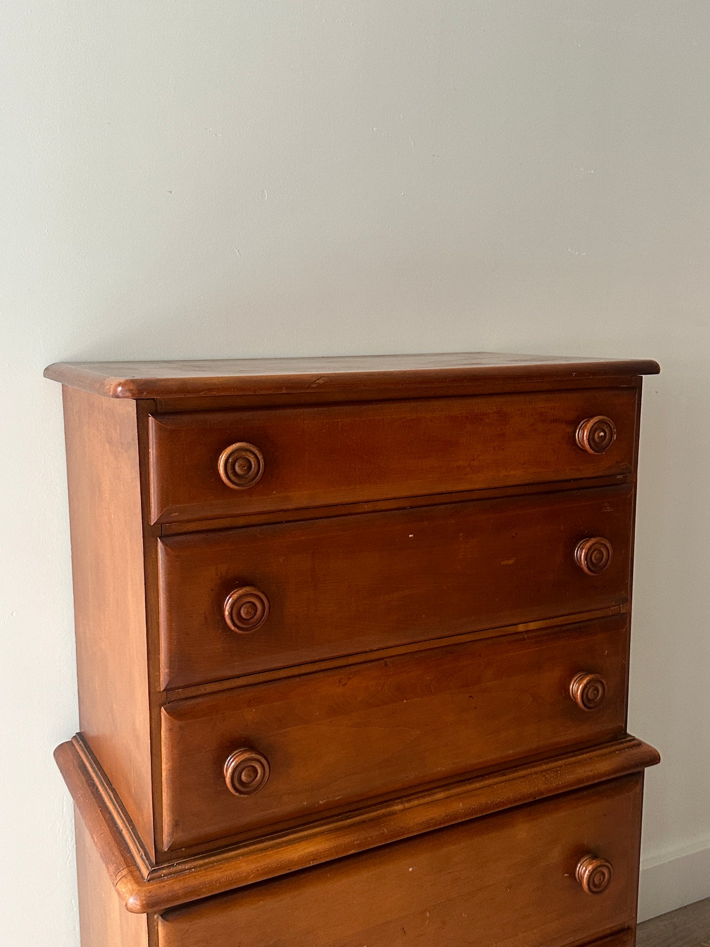 Maple dresser