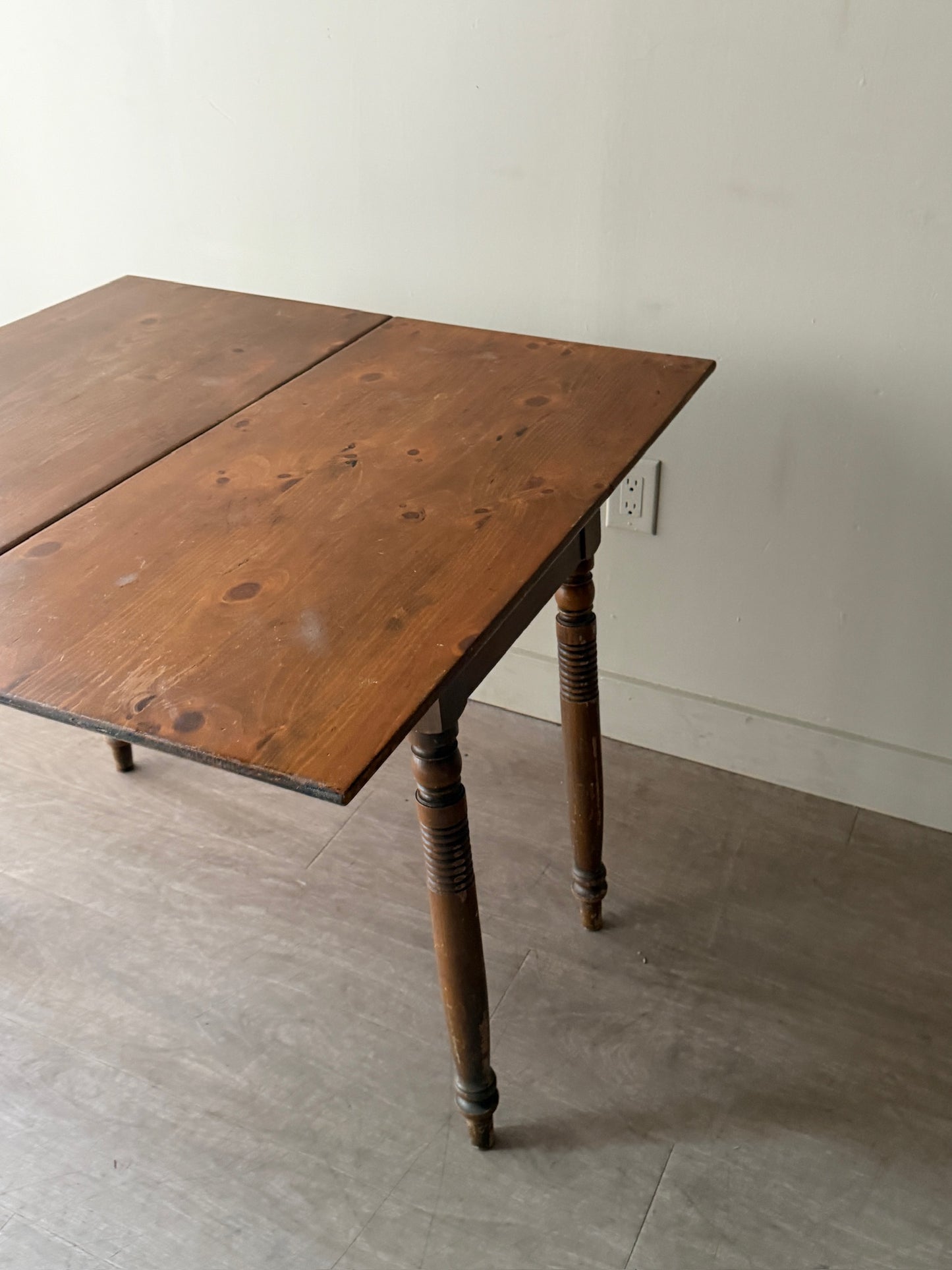 Pine dining table