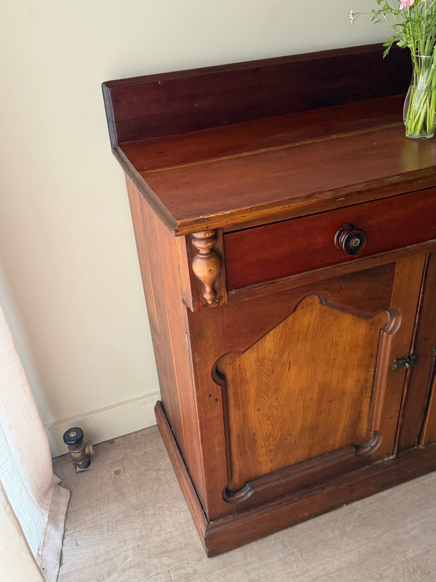 Victorian mixed woods server