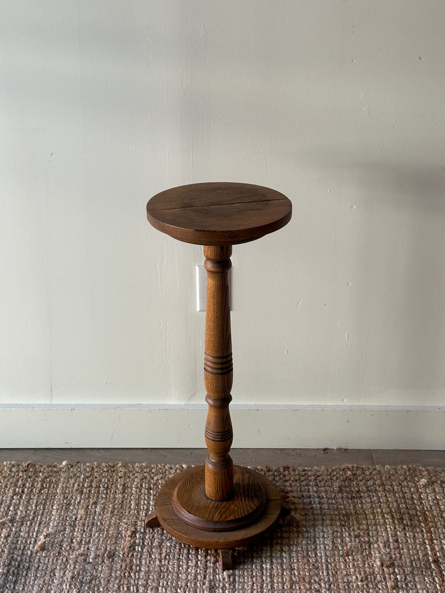 Oak pedestal