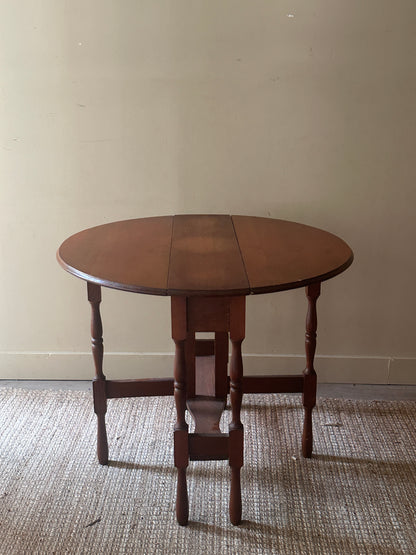 Maple gate leg table