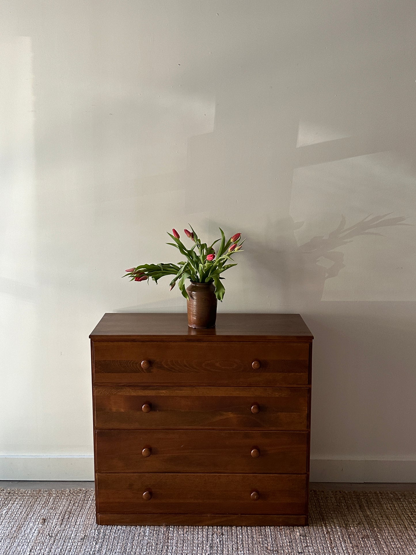 Pine dresser