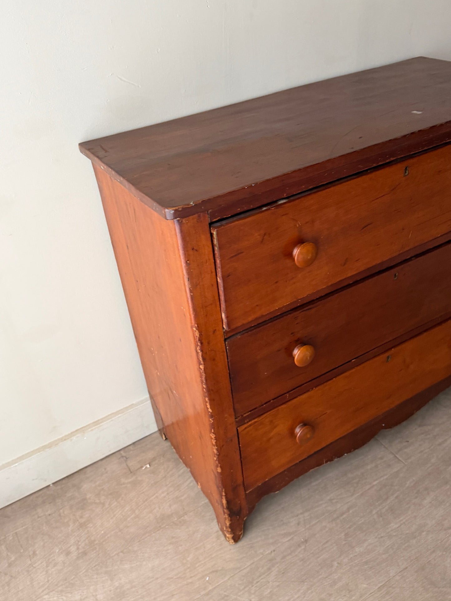 Pine 3 drawer dresser