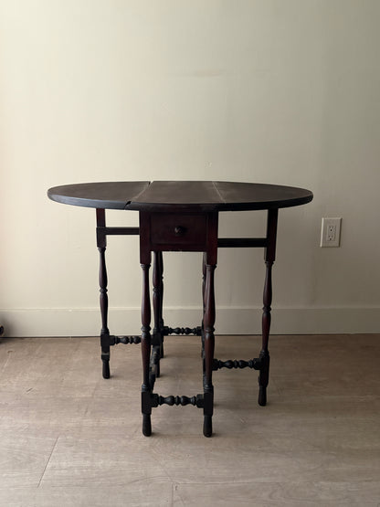 William & Mary mahogany drop leaf table