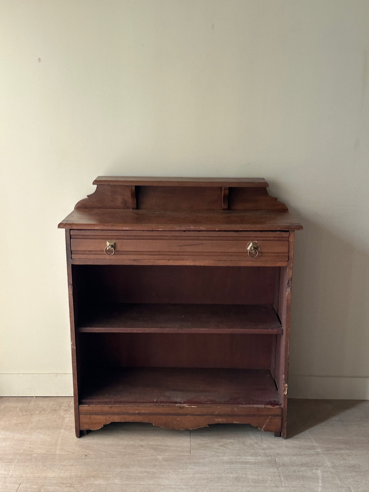 Pine Jelly Shelf