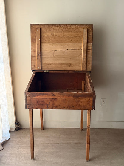 Pine merchant’s desk