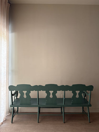 Farmhouse painted deacon’s bench