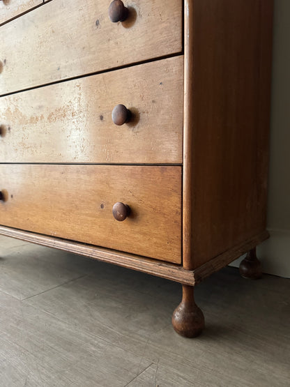 Maple dresser