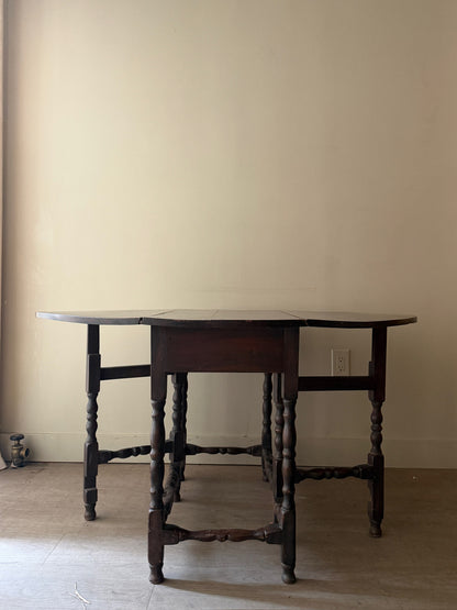 William & Mary oak gate leg table