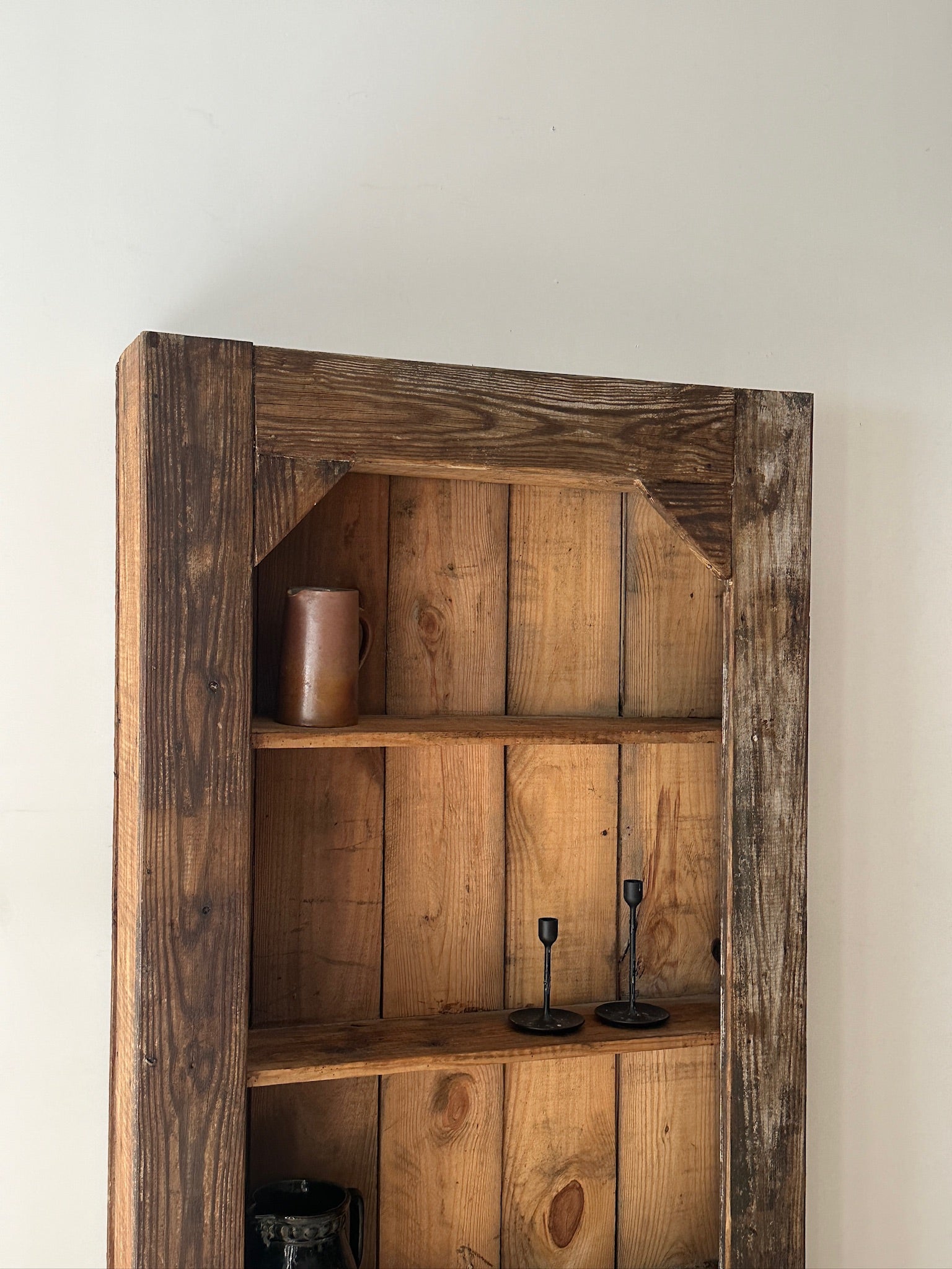 Farmhouse shelves – Good Behavior