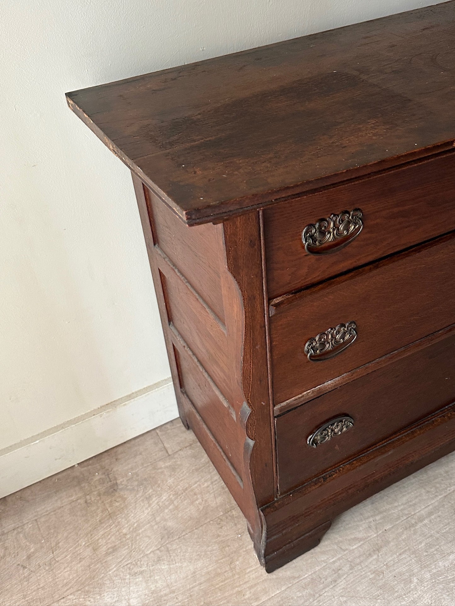 Oak 3 drawer dresser