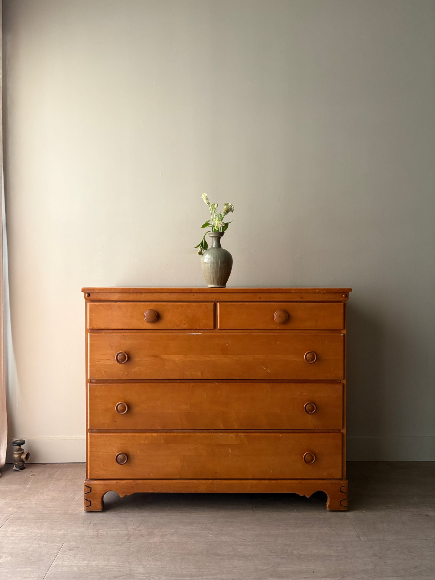 Maple dresser