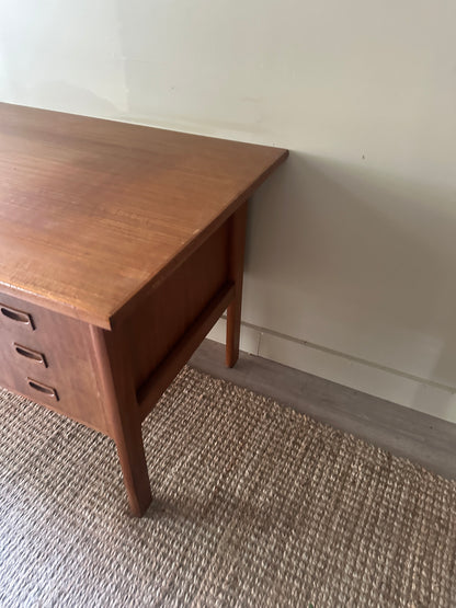 Teak desk. (Two drawers locked)