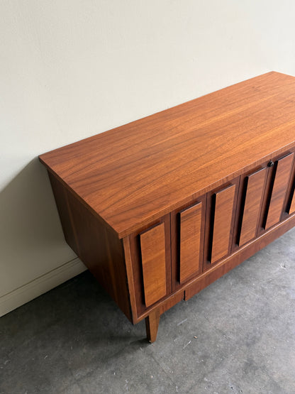 Lane walnut cedar-lined chest
