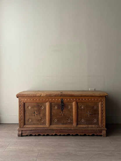 Scandinavian oak chest