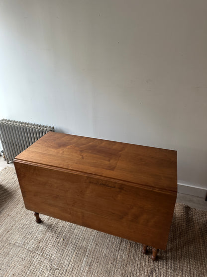 Sheraton walnut drop leaf