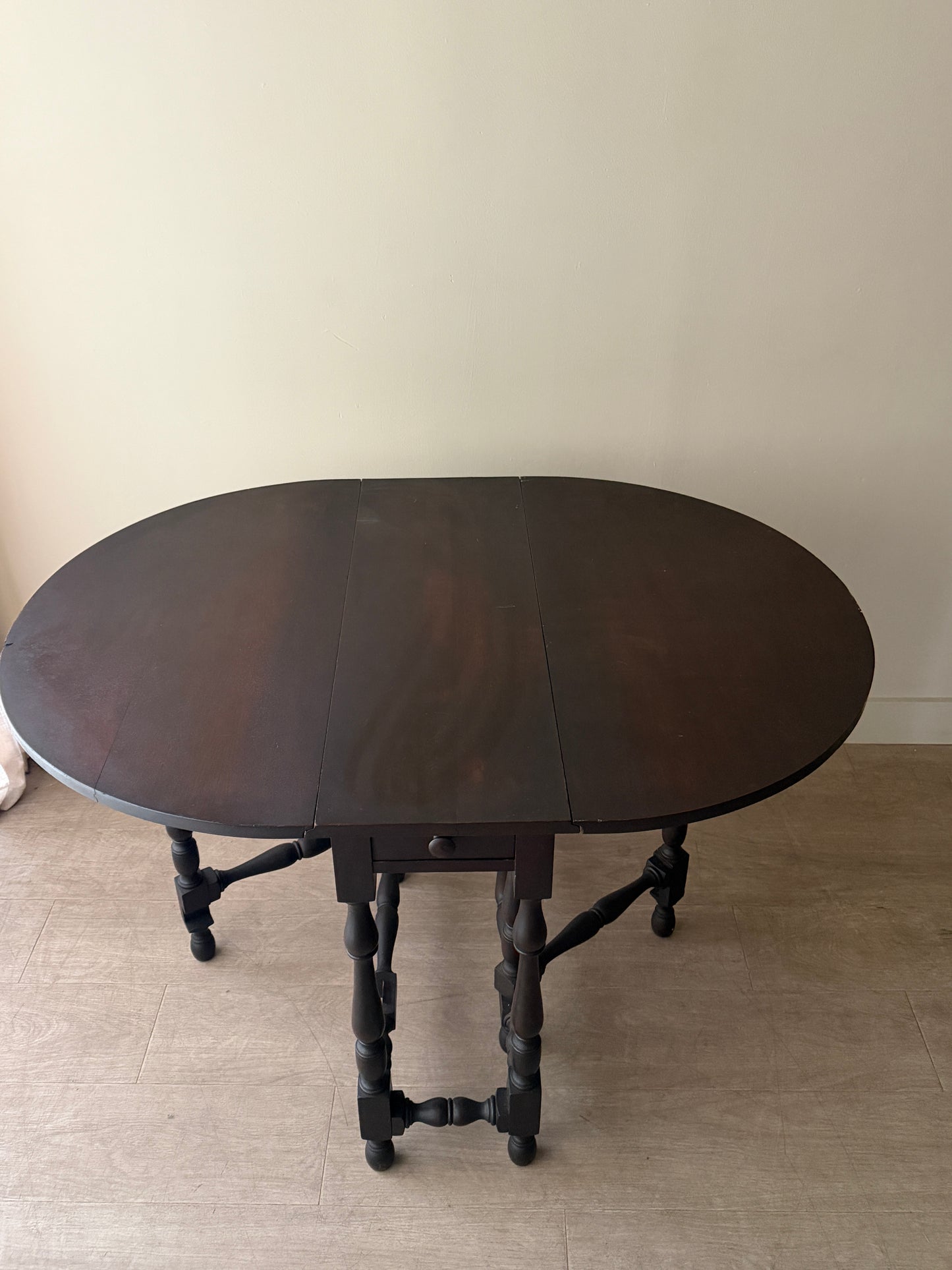 Oak gate leg table