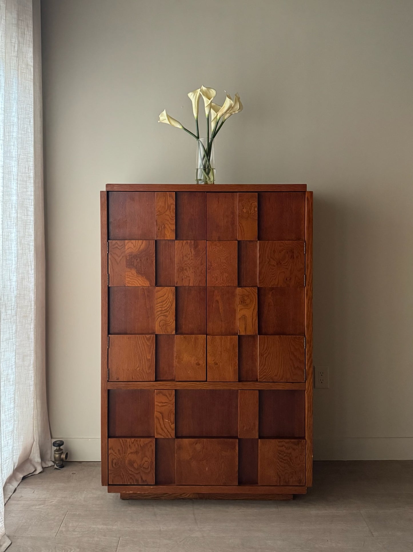 Lane walnut linen press