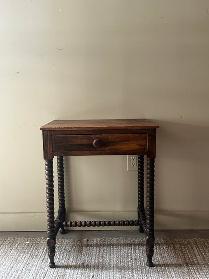 Bobbin leg side table