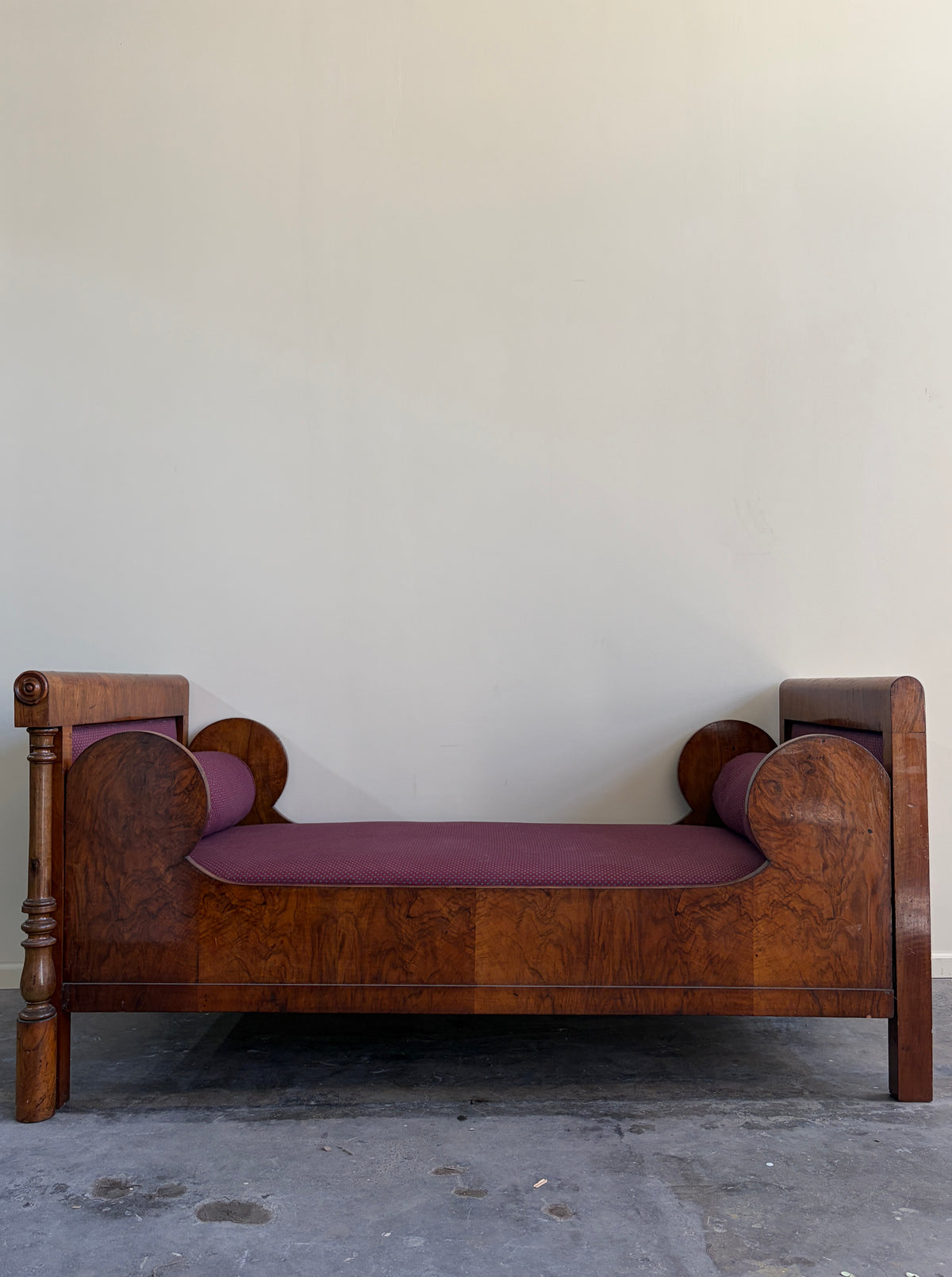 Biedermeier Circassian Walnut Daybed