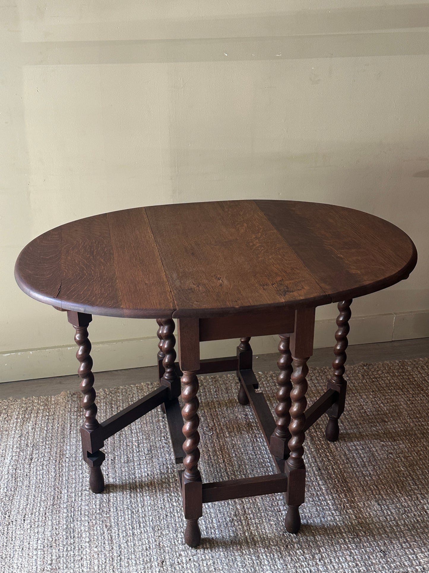 Oak gate leg table
