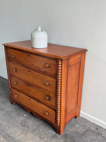Pine dresser