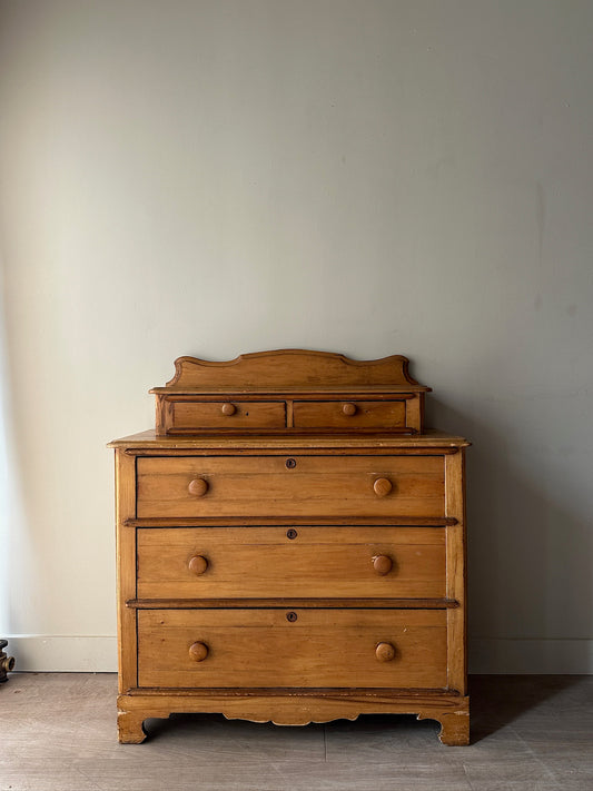 Pine empire dresser