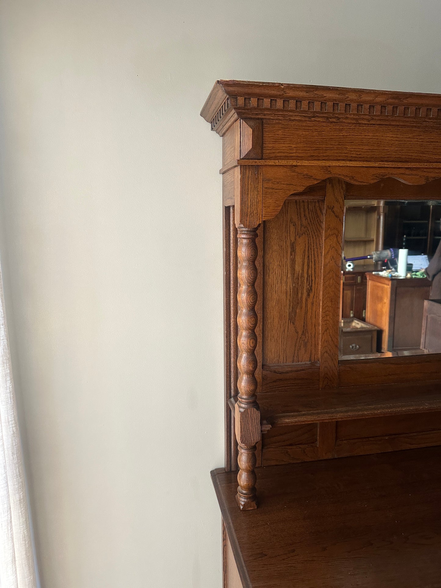 Arts and Crafts oak buffet