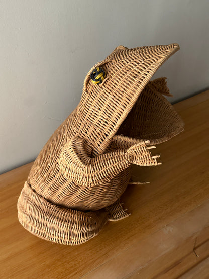 Rattan frog basket
