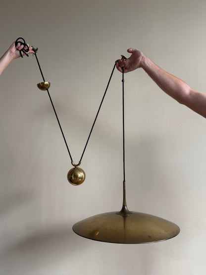 Brass counter-balance pendant lamp