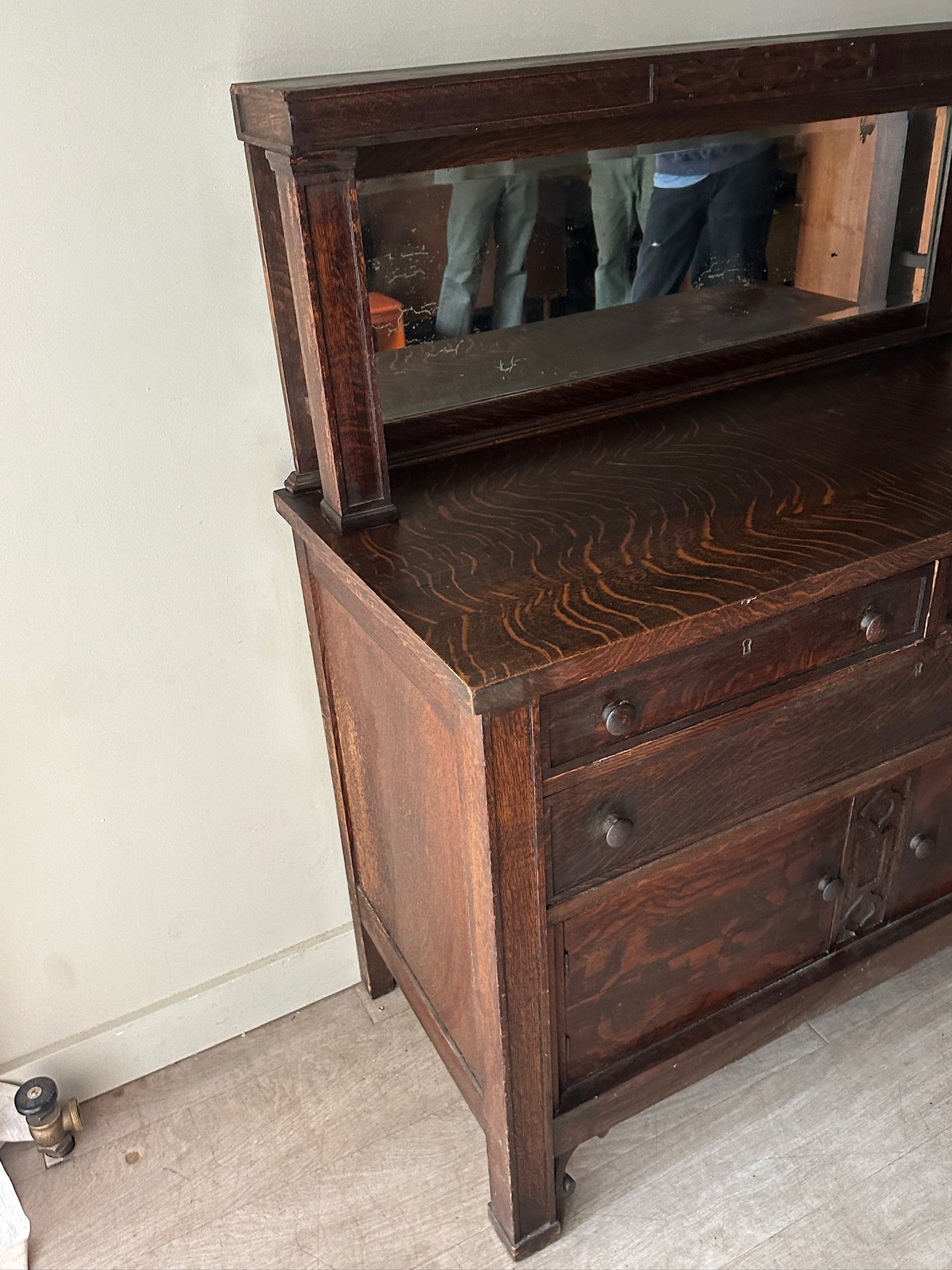Golden oak mirrored server
