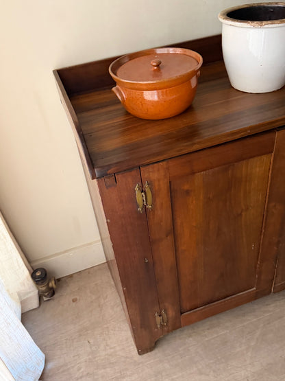 Pine dry sink