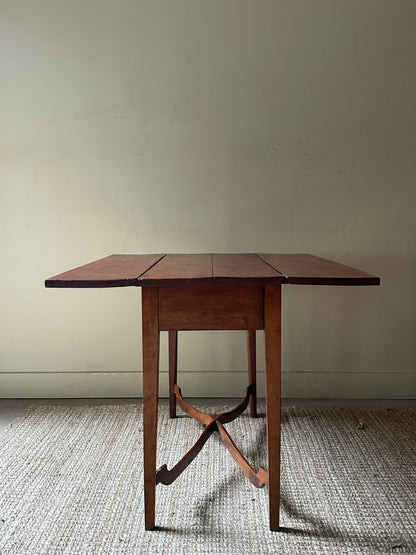 Pine drop leaf