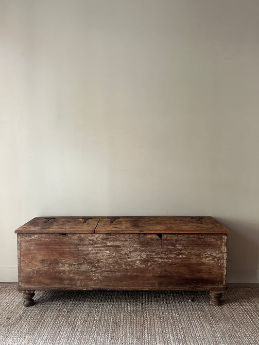 Pine bench/chest