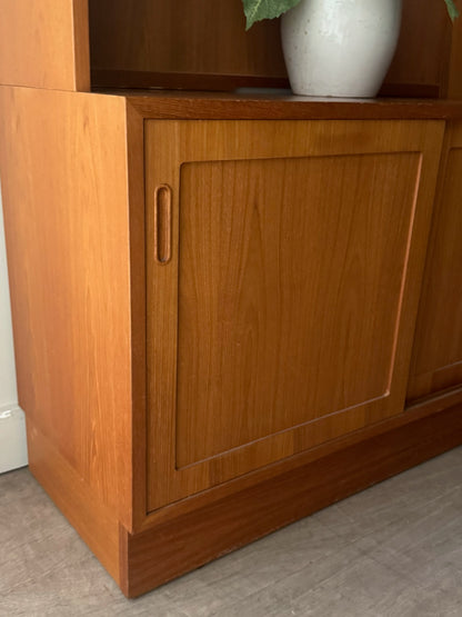 Hundevad Danish teak display hutch