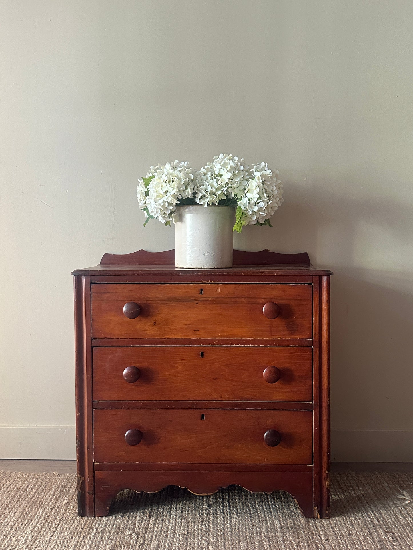 Small pine dresser